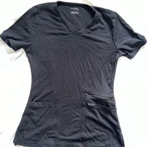 Jaanuu, black scrub top